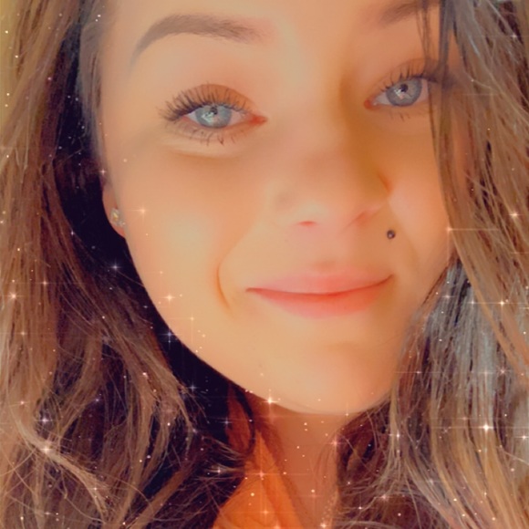 Meet your Posher, Deborah - Picture 1 of 1